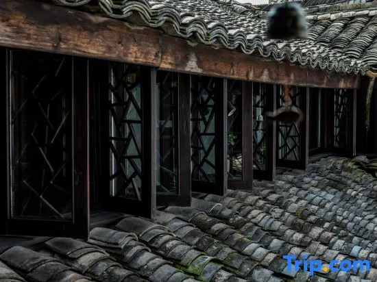 Songyang Ming and Qing Ancient Street Two Rooms B&B