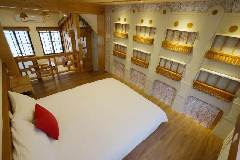 Slowtainan Story House