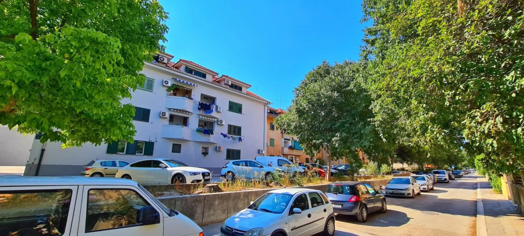 Attic Split apartment near city centre