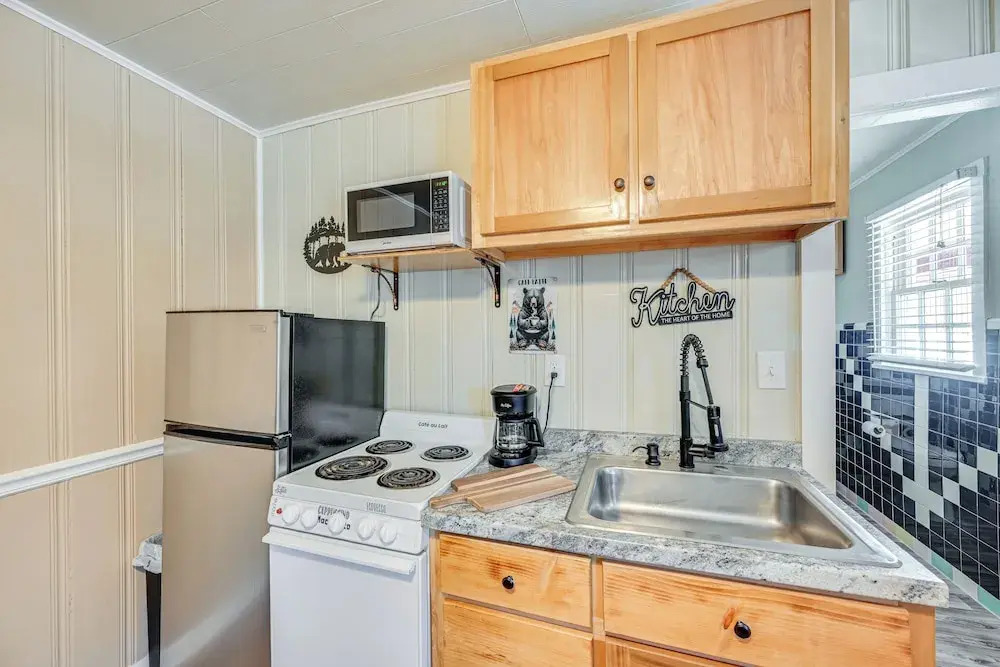 7 Mi to Mammoth Cave Natl Park: Cozy Apartment!