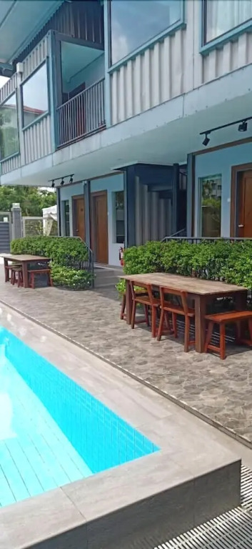 Kluang Container Swimming Pool Hotel