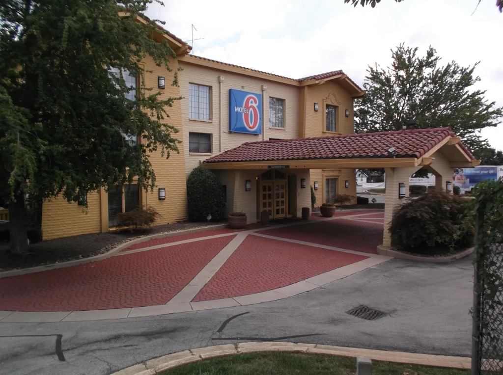 Motel 6-Knoxville, TN