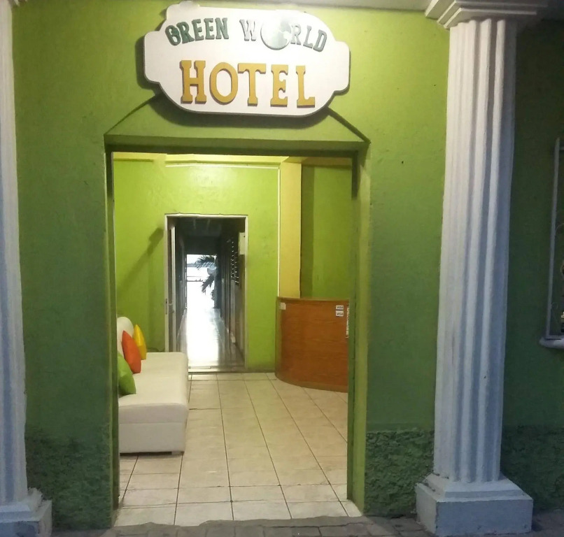 Green World Hotel