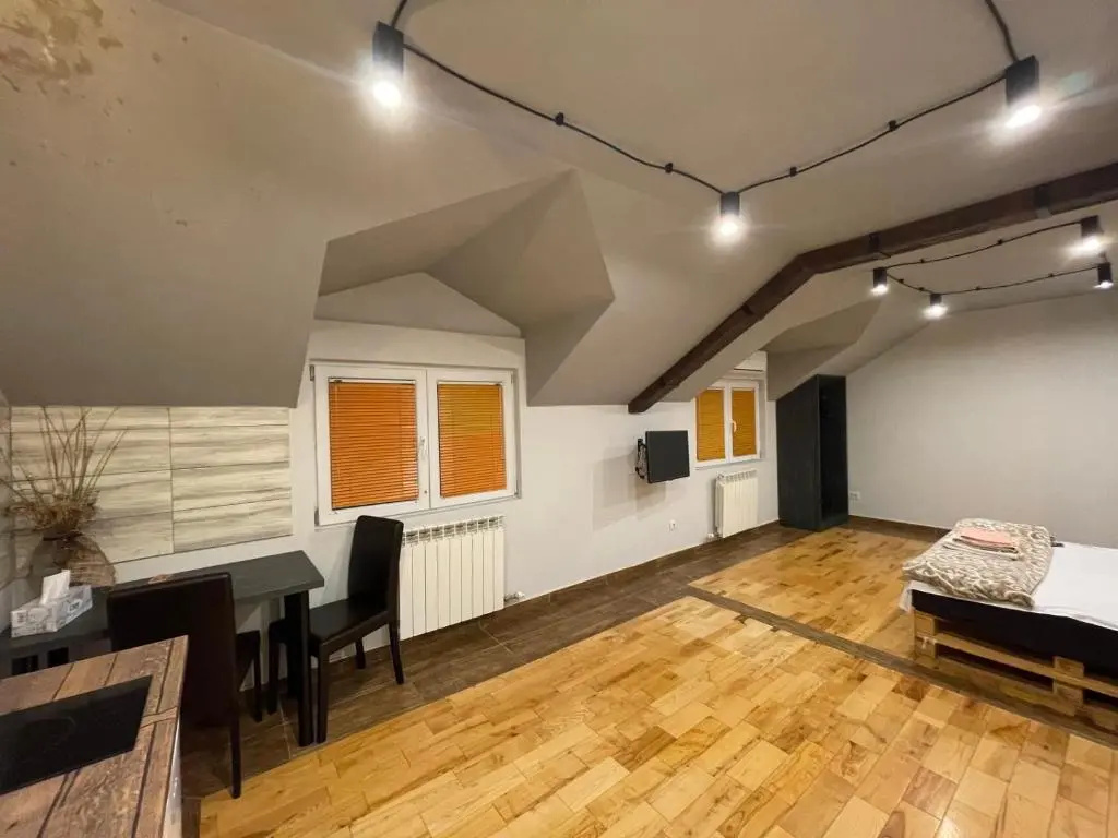 Airport Apartments