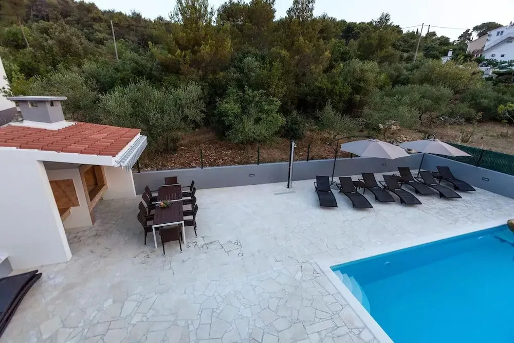 Luxury Villa ARIA Seafront for 21 people