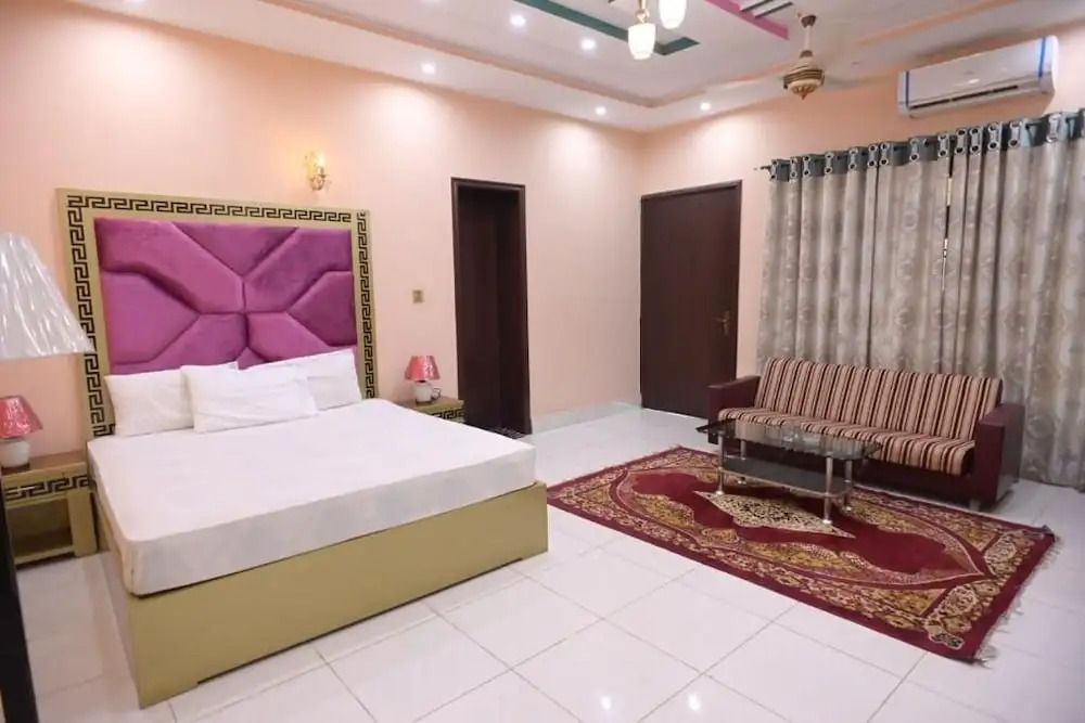 Hotel Shaheen Continental Multan