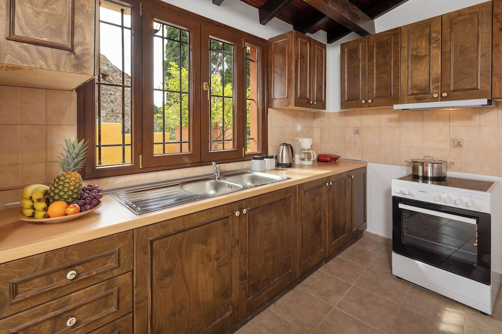 Charming Villa in a traditional village, 3 km from the beach of Agios Gordios