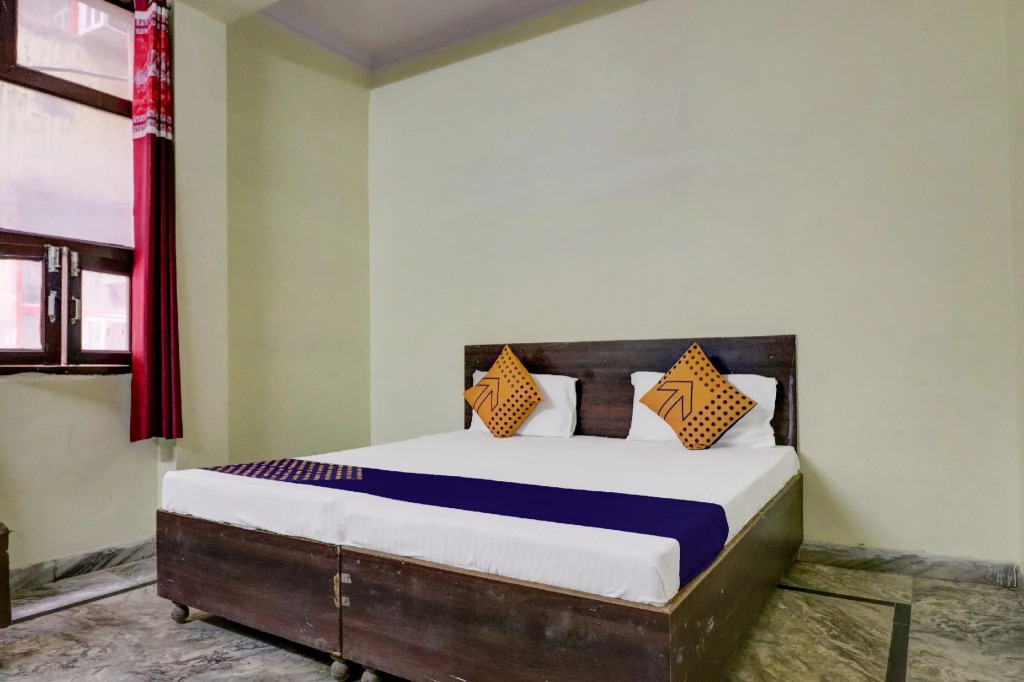 SPOT ON 76829 Anant Palace