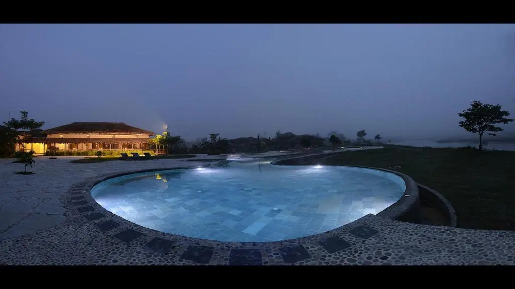 Barahi Jungle Lodge