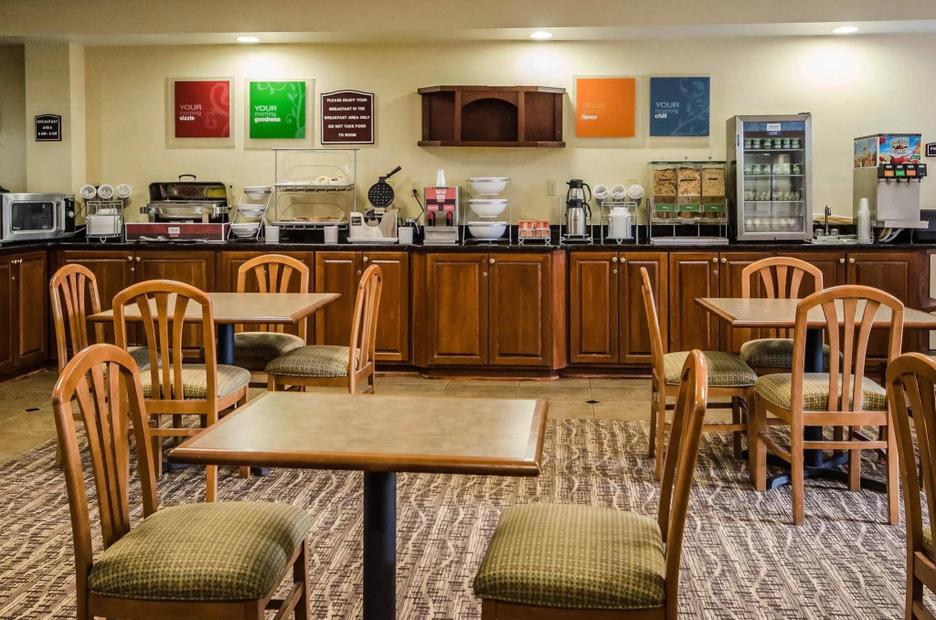 Quality Suites Jeffersonville - Louisville North