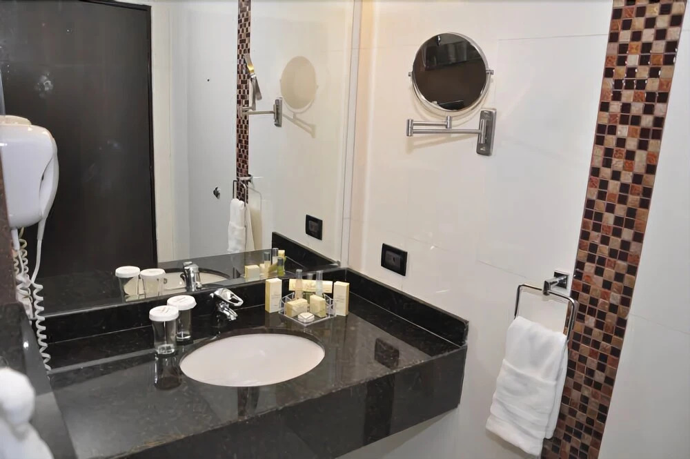 Eco Premium Palaza Meru