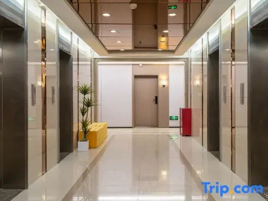 Mike E-sports Hotel (Chongqing Longhu Shidaitian Street Shiyou Road Subway Station Branch)
