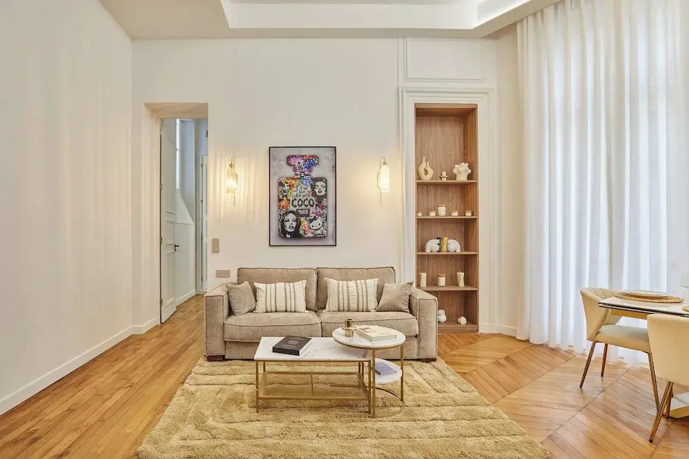Saint Honore Luxury Apartment With AC