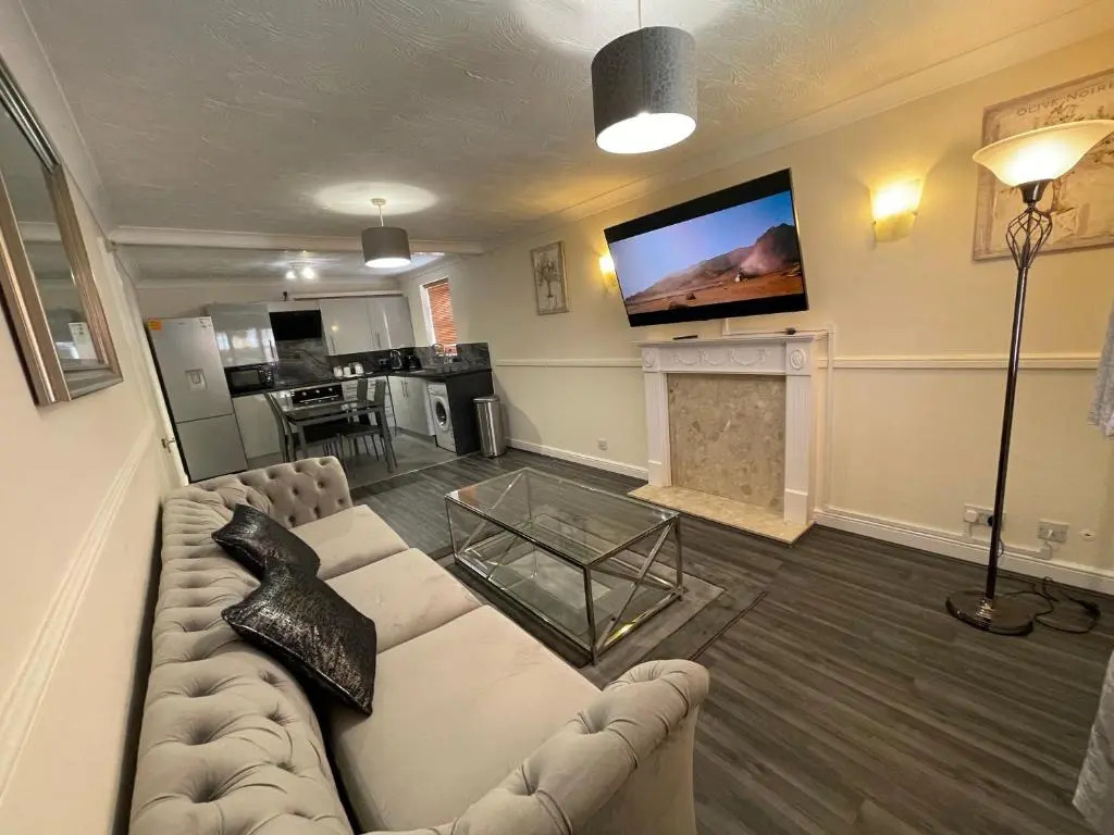 The Regency entire 1 bedroom Flat accomodation