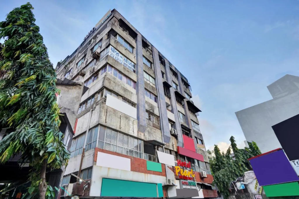 Hotel Pearl Residency