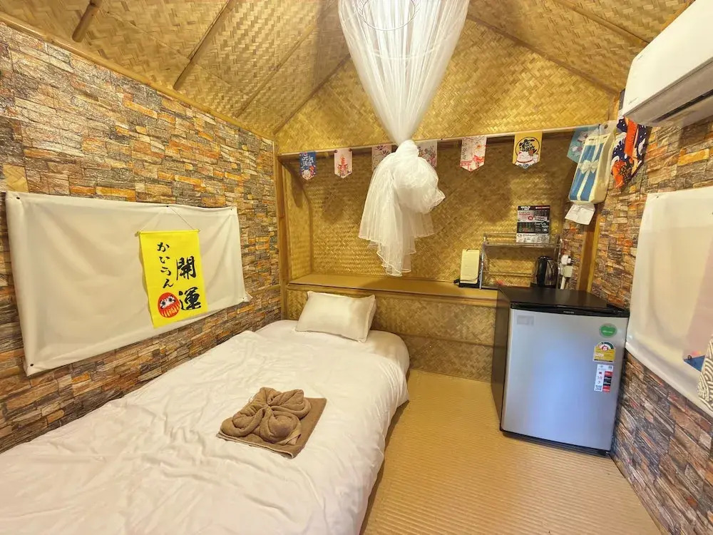 Merlin Hut & Farm