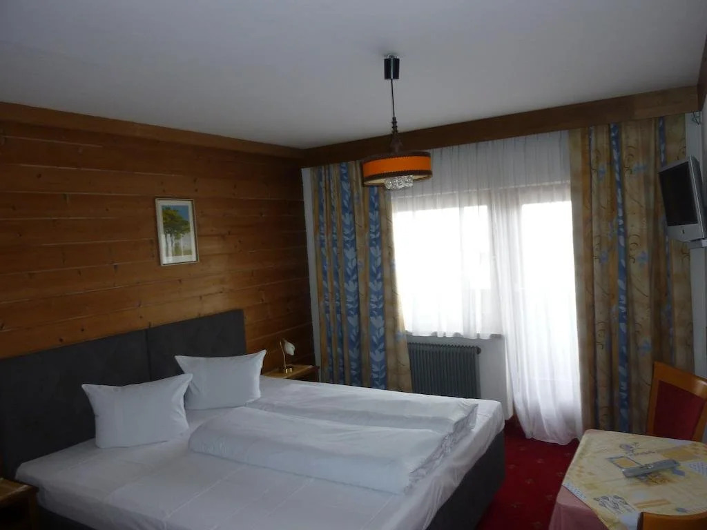 Hotel-Pension Tasma