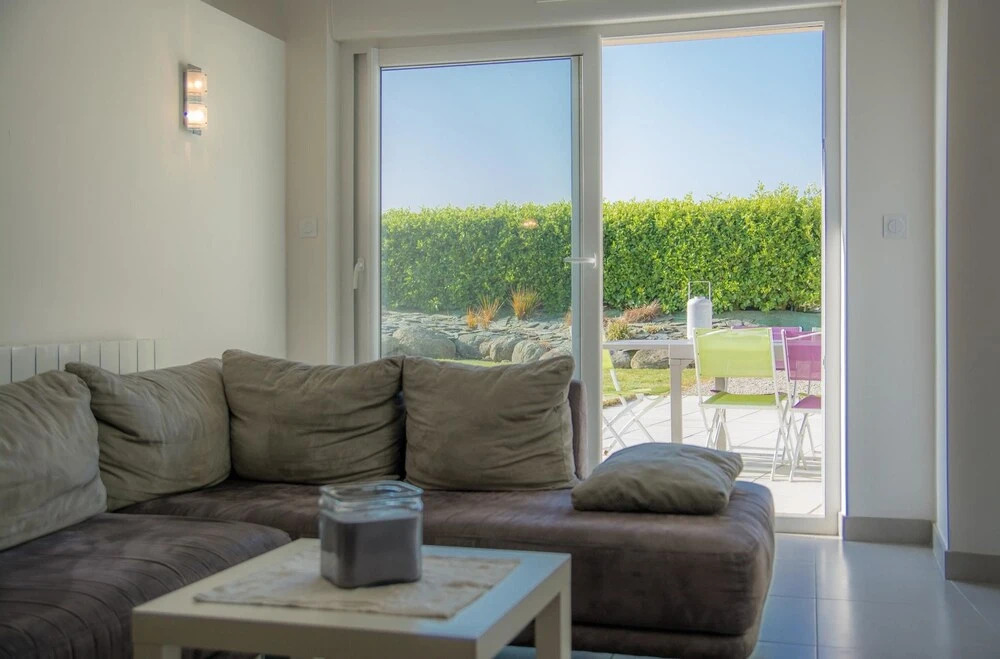 House With 3 Bedrooms in Plougoulm, With Enclosed Garden and Wifi