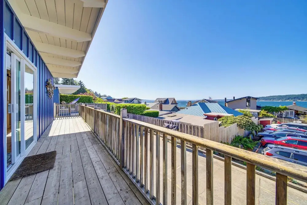 Sun-soaked Sandy Point Haven w/ Beach Access!