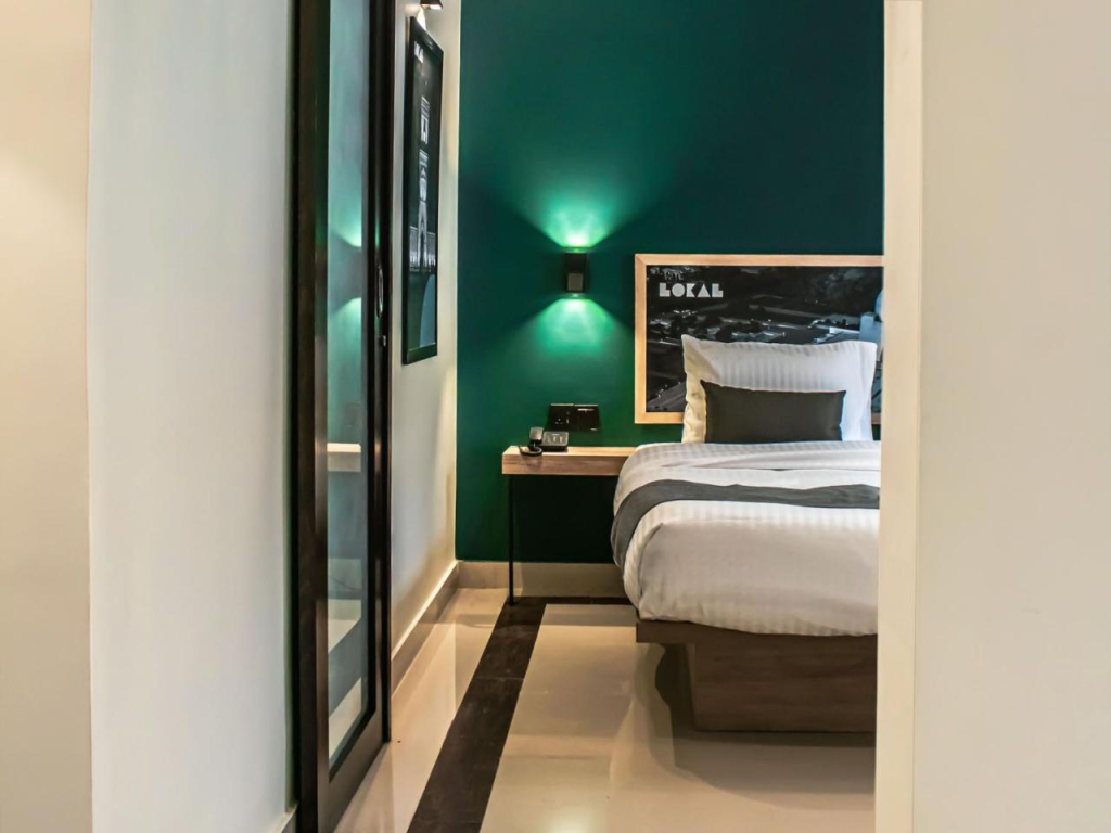 Ktown Rooms 002, shahrah-e-faisal