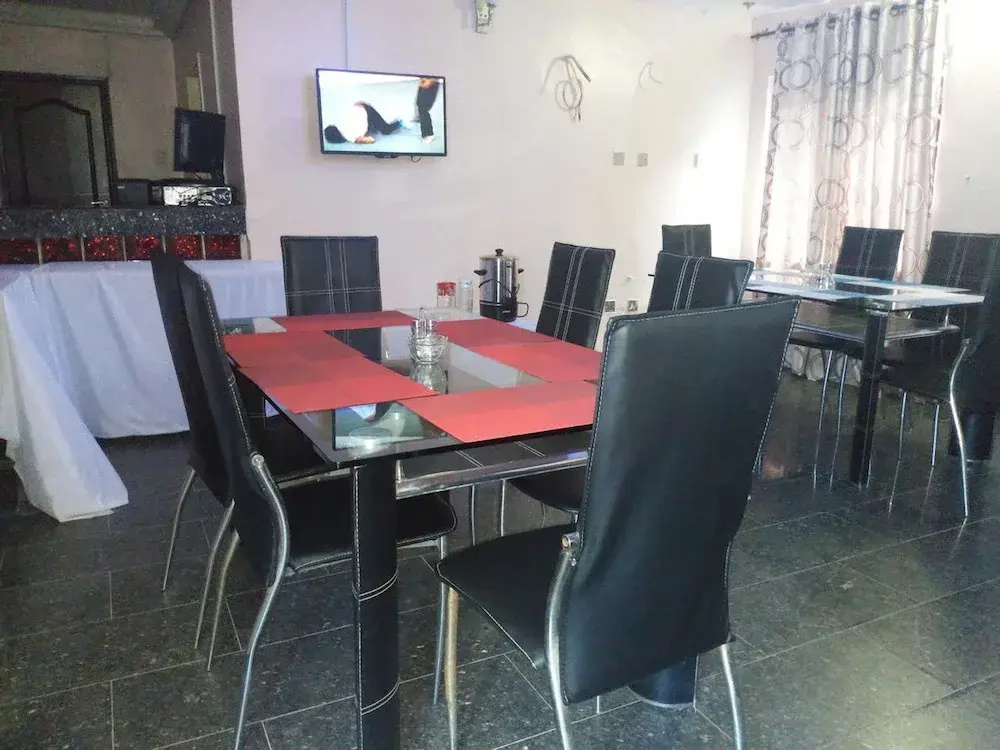 D'Luxx Villa & Suites