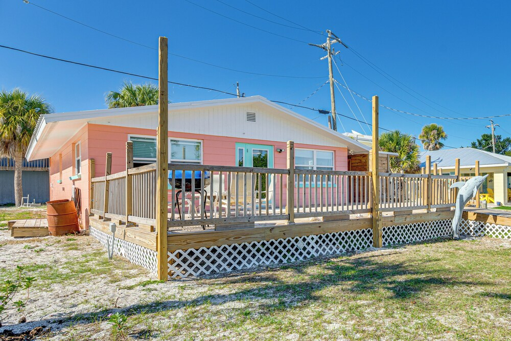 Little Gasparilla Home: Walk to Beaches
