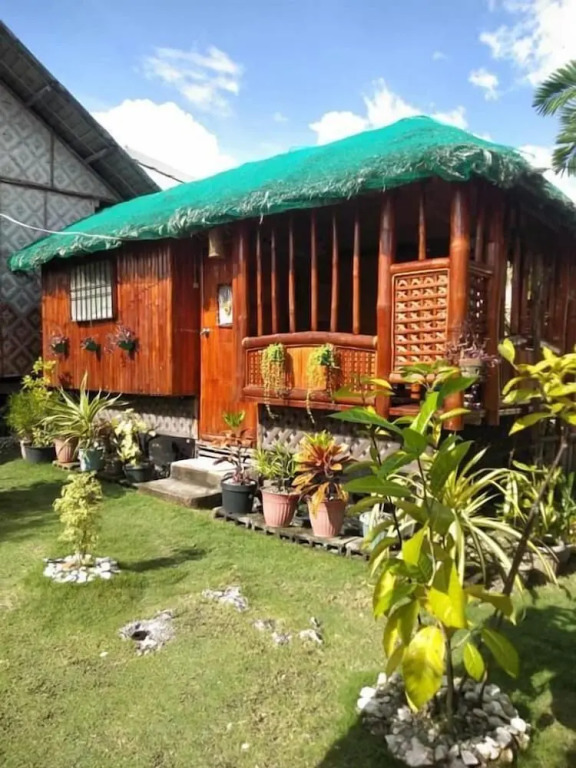 Titanic's Nipa Huts by Hiverooms