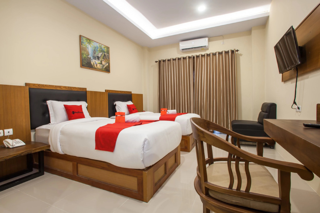 RedDoorz Premium @ Jalan Cengkeh Malang