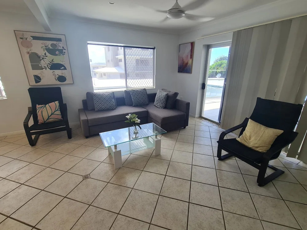 Cranbourne Court Beach Side Apartments