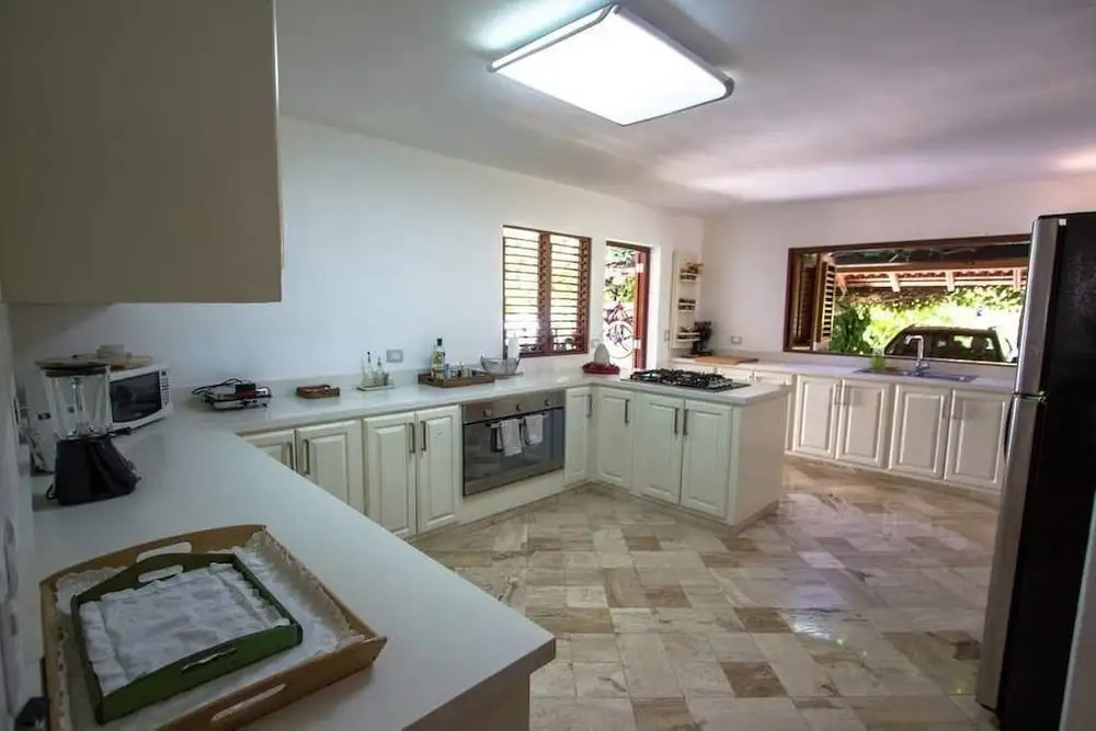 5BR 4.5BA Las Piñas CdC Villa by ASVR