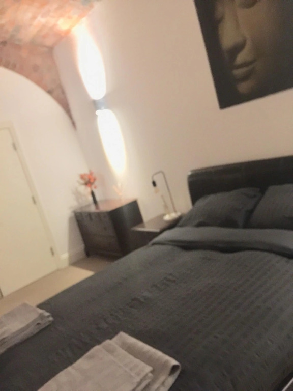Stylish 93sqm 2 Bed Historical City Centre Flat