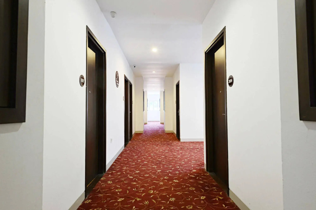 ZEN Rooms Sukaresmi Karang Setra