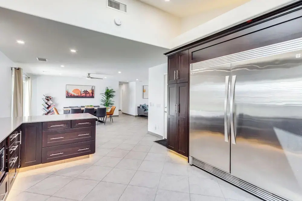 Outdoor Entertainment: Palm Springs Group Escape