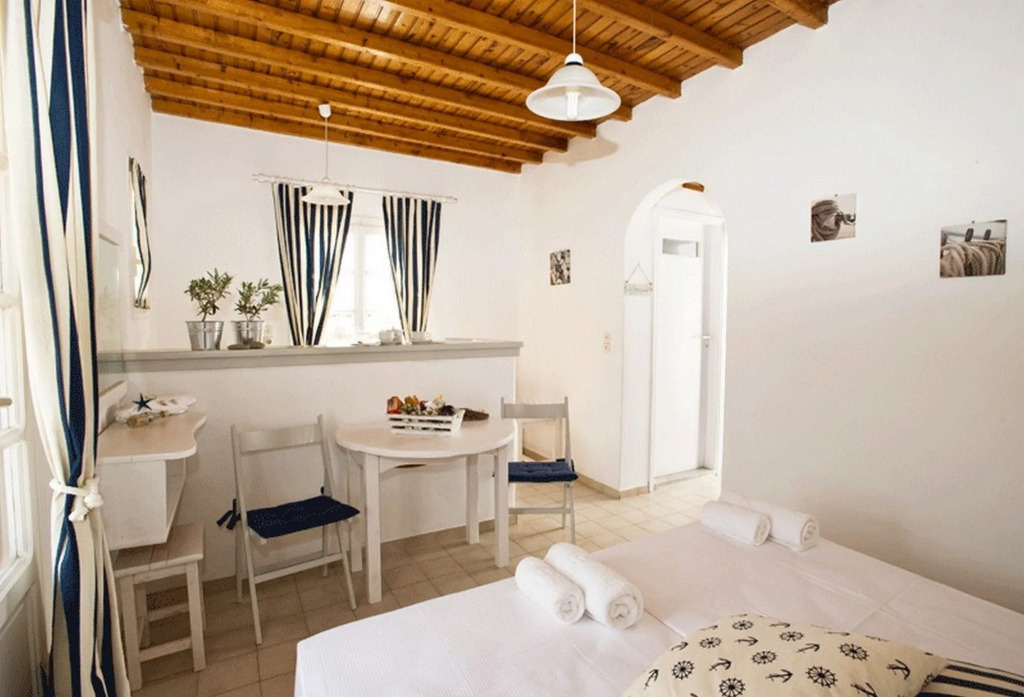 Gryparis Club Apartments