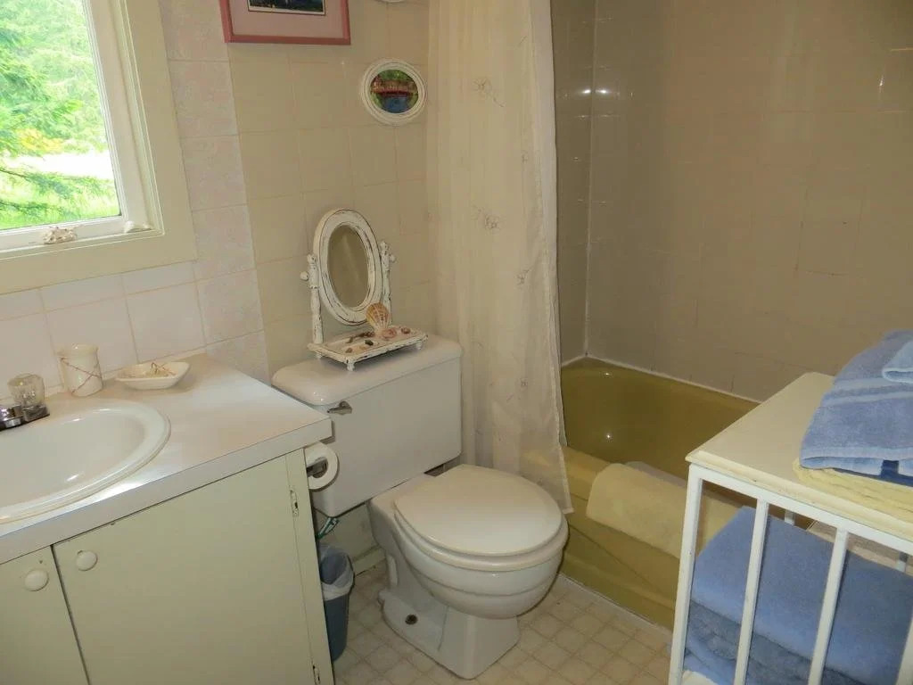 Raylia Cottage