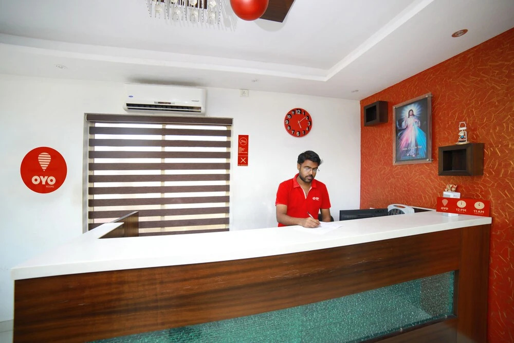 OYO 2300 Hotel The Platinum Inn