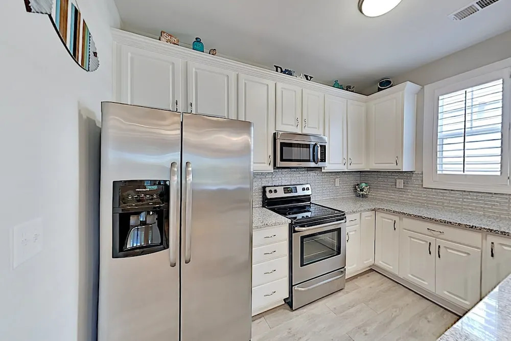 The At Barefoot Village: Patio & Pool 3 Bedroom Condo