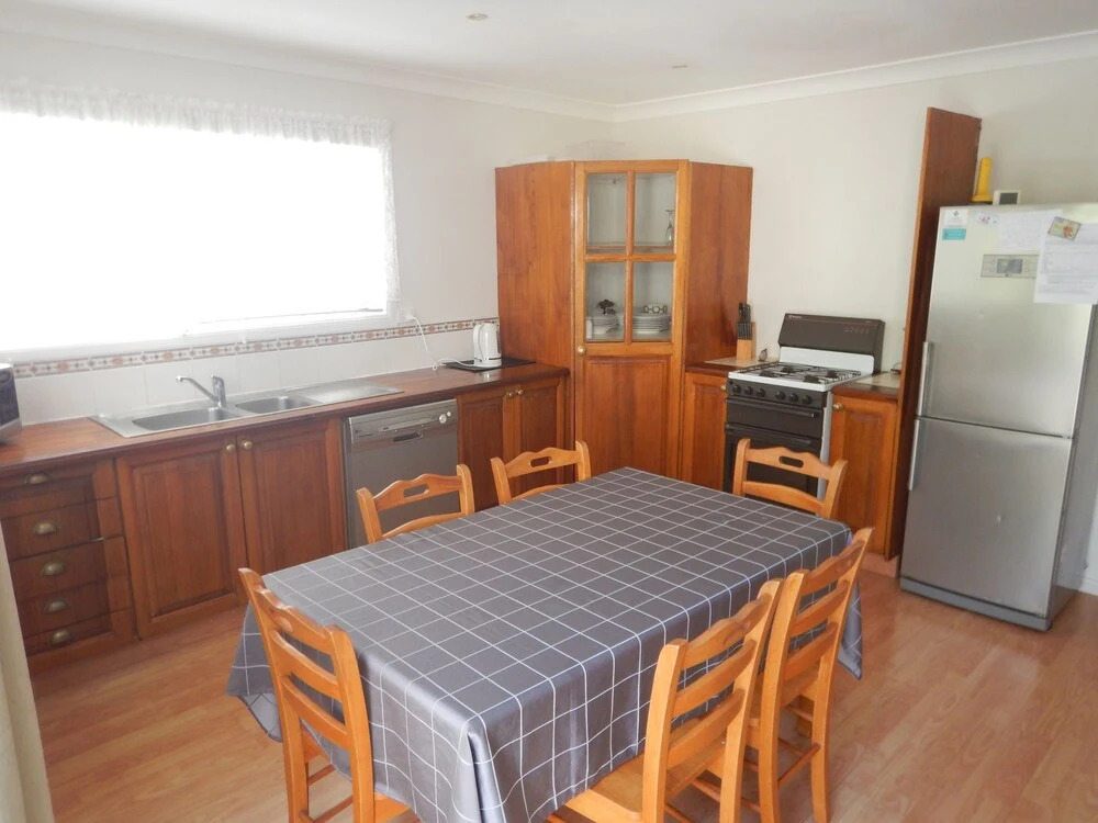 Charming, Private 3-Bedroom Cottage By The Bay