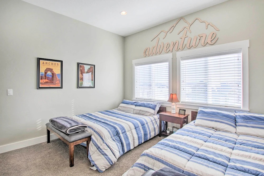 Garden City Gem: Private Hot Tub & Game Room