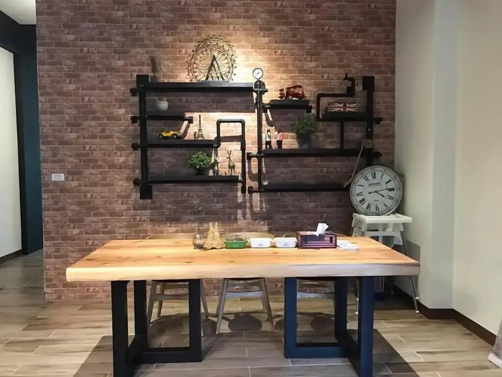Black House