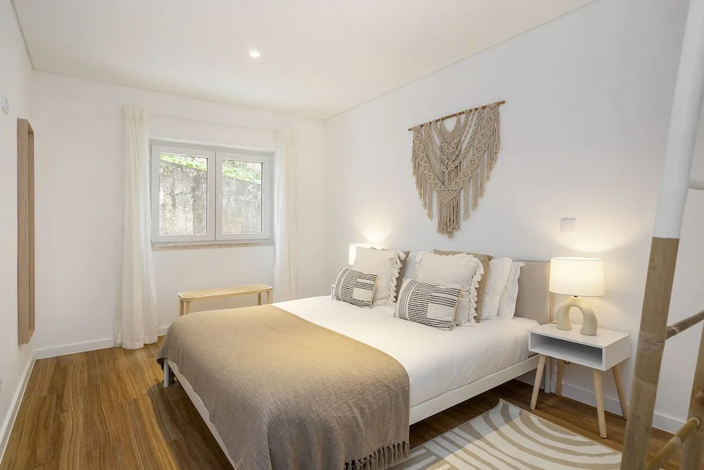 Chic & Stylish Retreat In Estoril'S Finest Location