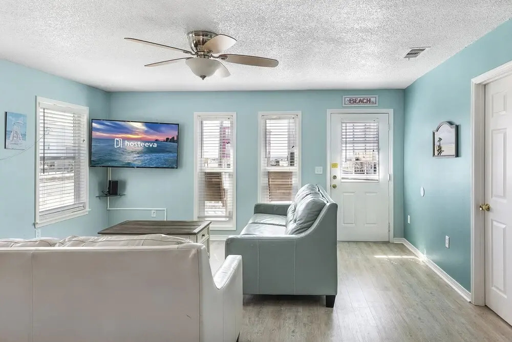 Luxury 5BR Living w Private Pool