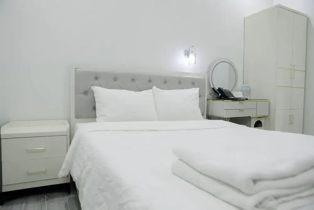 Tân Hạnh Hotel