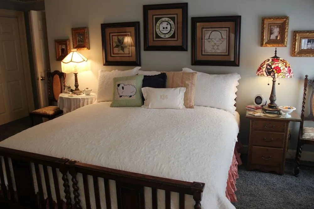Red Bluff Cottage