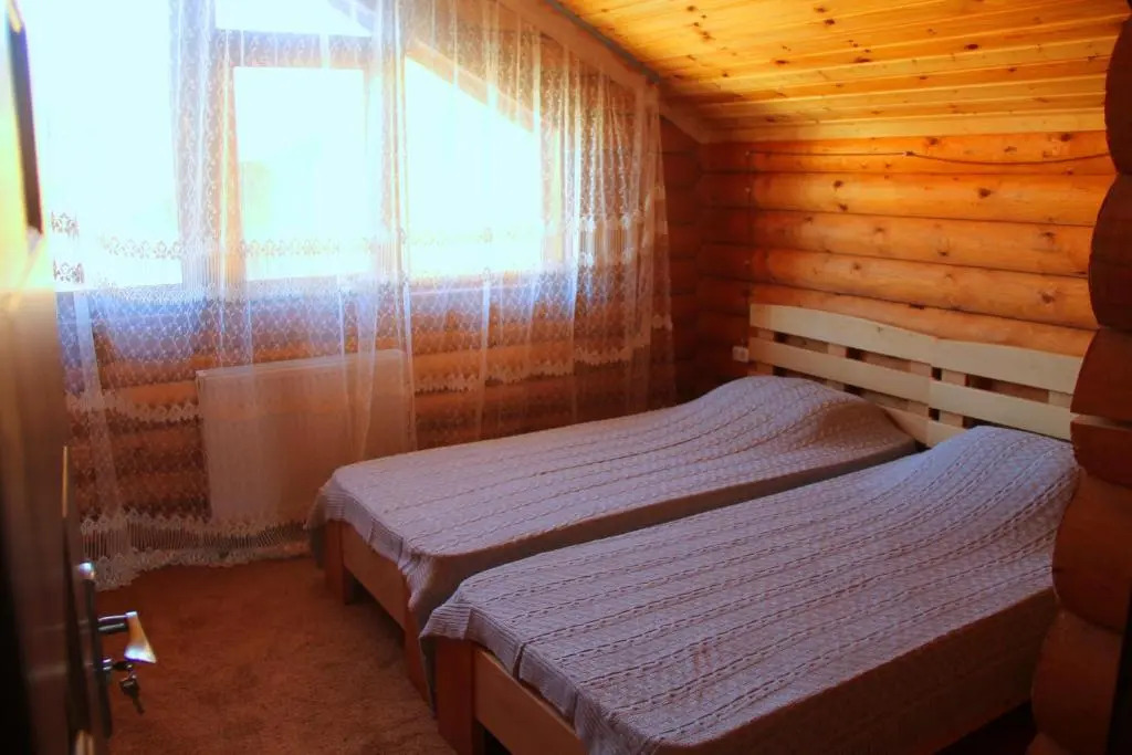 LOG HOUSE