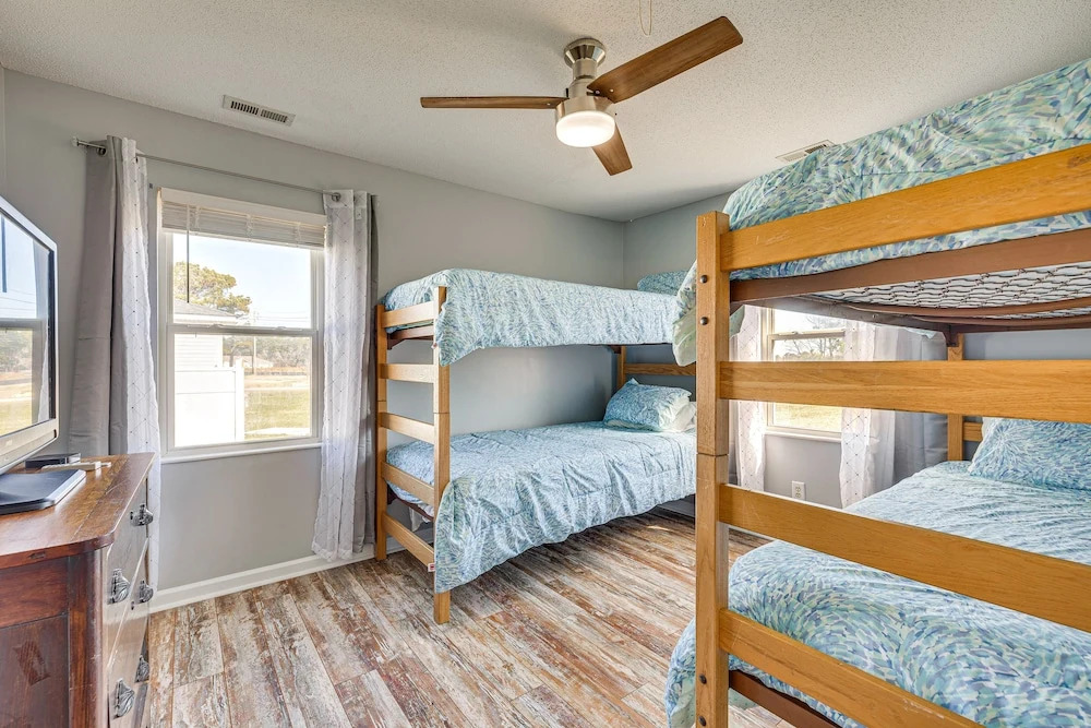 Pet-friendly Beaufort Home w/ Private Yard
