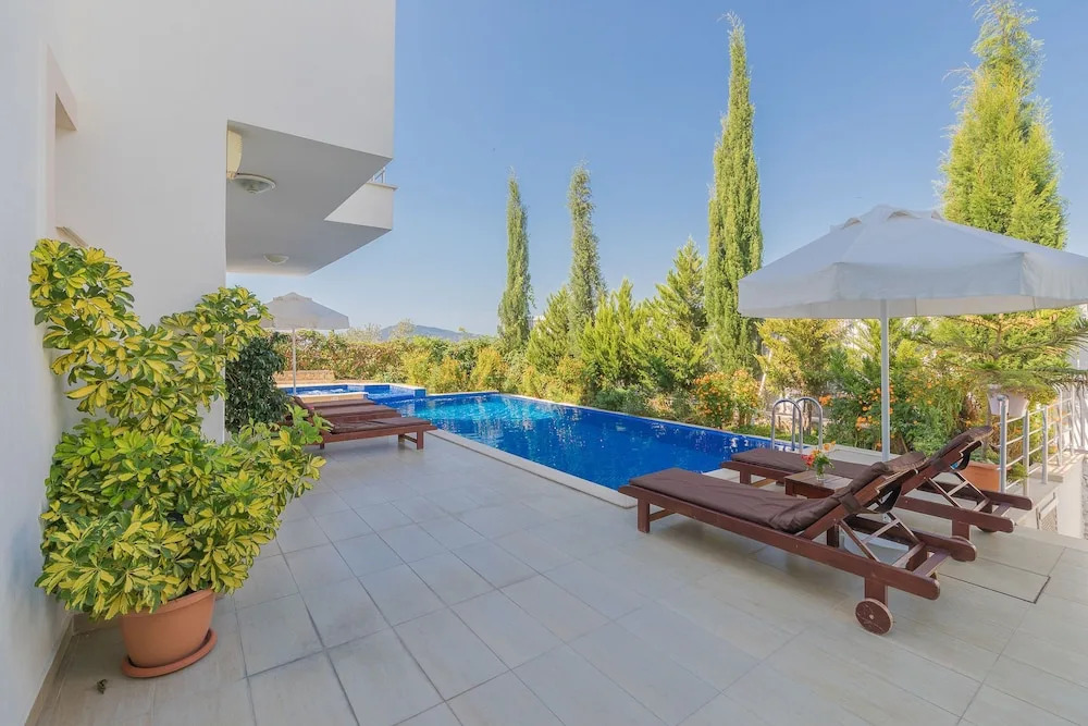 Villa Sadem by Akdenizvillam