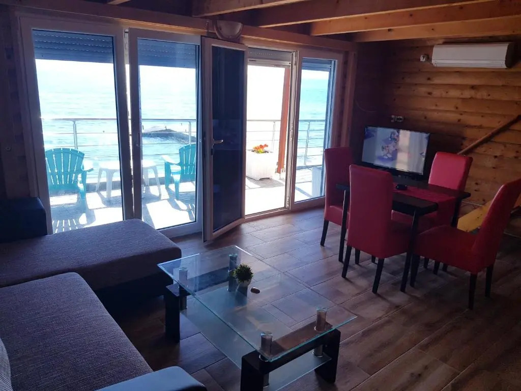 Summer Holiday House MM