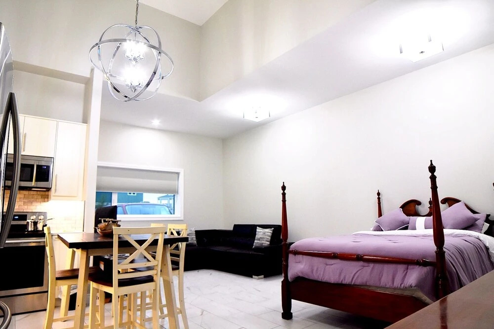 Aurora Deluxe Vacation Guest House