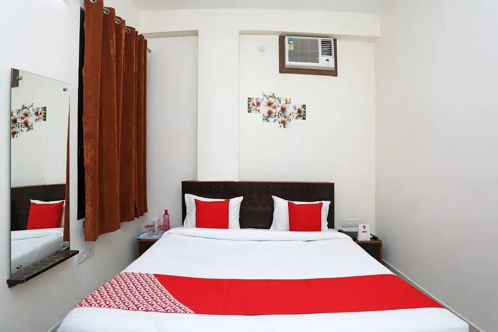 OYO 11553 Hotel Dhola Maru Residency